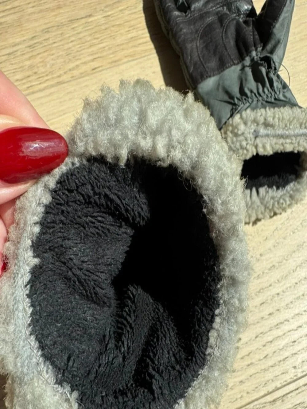 UGG Quilted Performance Gloves